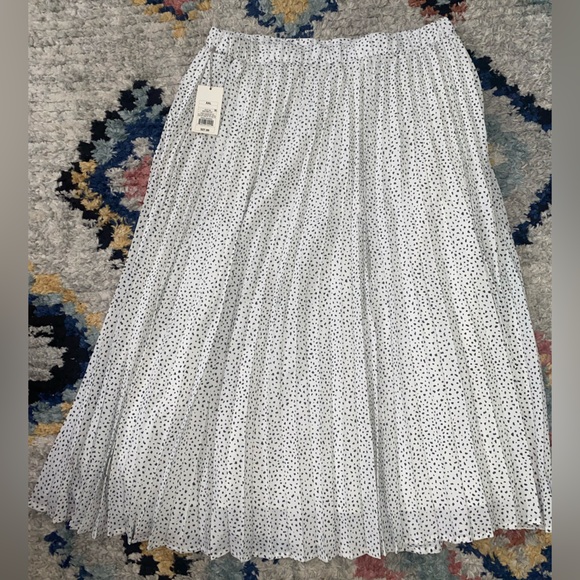 a new day Dresses & Skirts - White print maxi skirt XXL